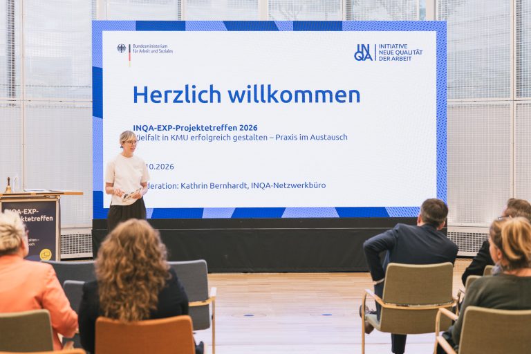 Begrüßung durch Kathrin Bernhardt